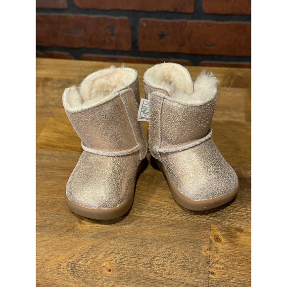 Ugg Keelan Rose Gold Metallic Baby Ugg Boots Size 0/1 - Picture 2 of 8